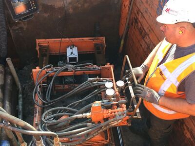 Pilot Rohr Vortrieb im Gebiet mit nicht explodierten Kampfmitteln - Hooge Zwaluwe